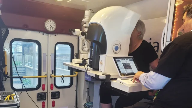 Optician On Wheels Photo 2